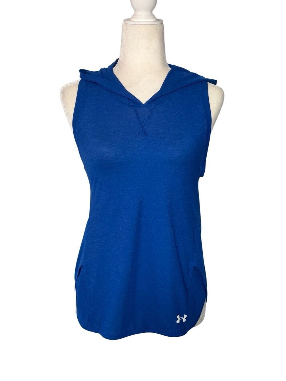 Under Armour Breathe HeatGear sleeveless hoodie in royal blue - XS